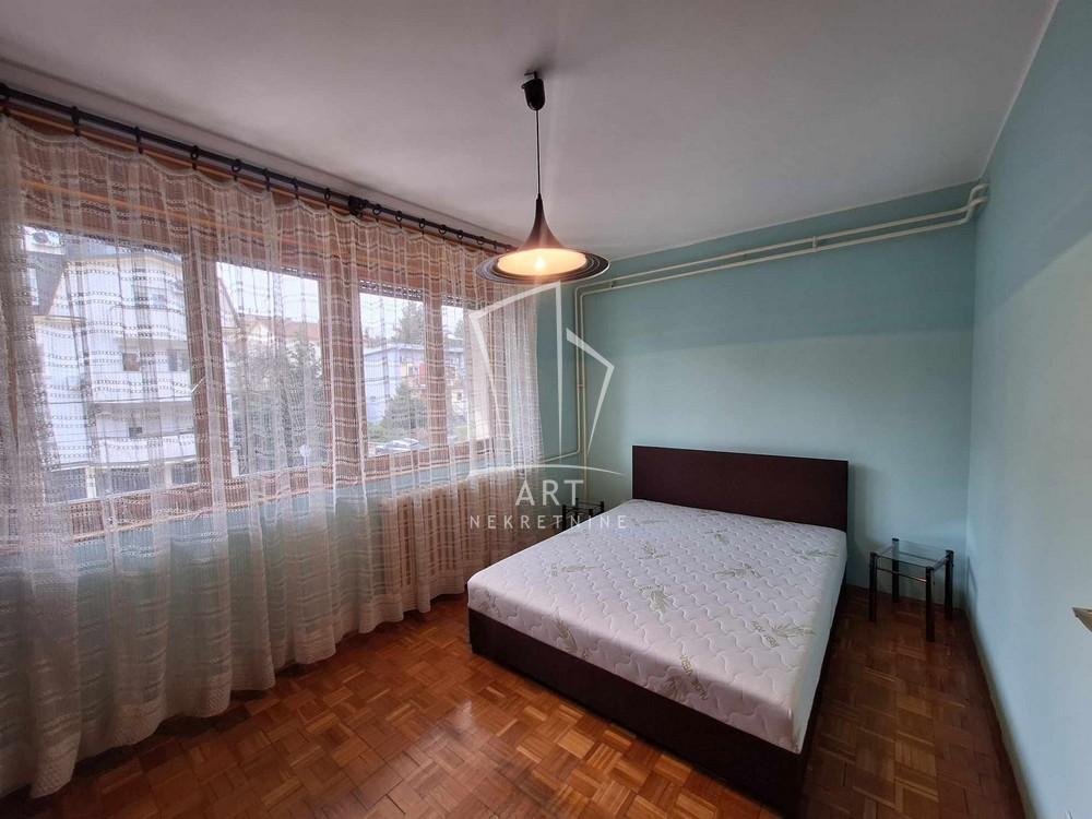Slika 4 - Aleksandra Stamboliskog, Trosoban stan za izdavanje, 80m2, 1.100€