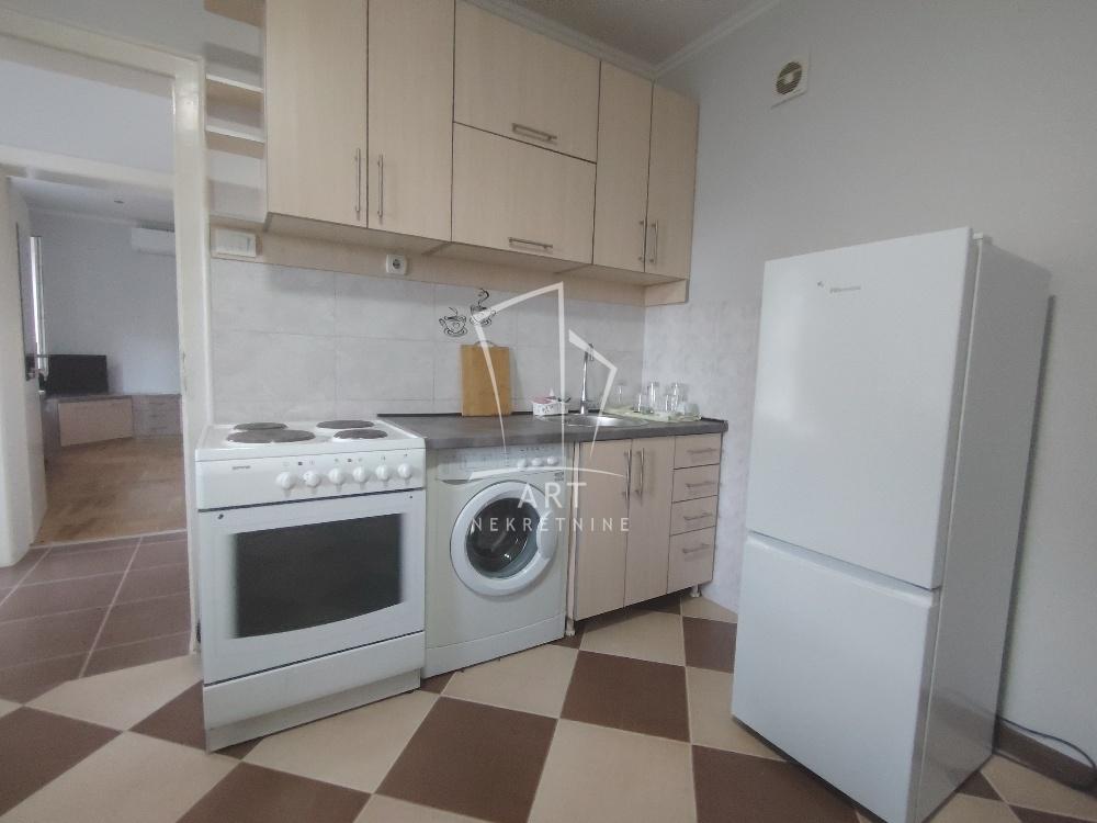 Slika 1 - Tina Ujevića, Dvosoban stan za izdavanje, 32m2, 370€