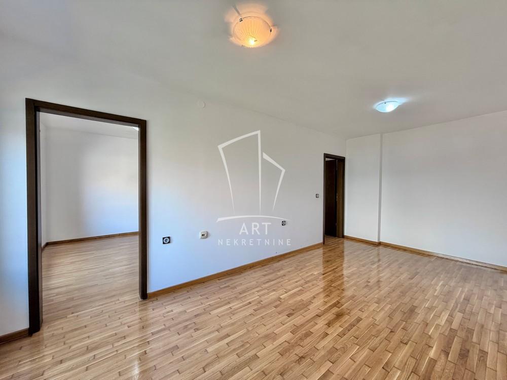 Slika 2 - Živka Davidovića, Trosoban stan na prodaju, 58m2, 245.000€