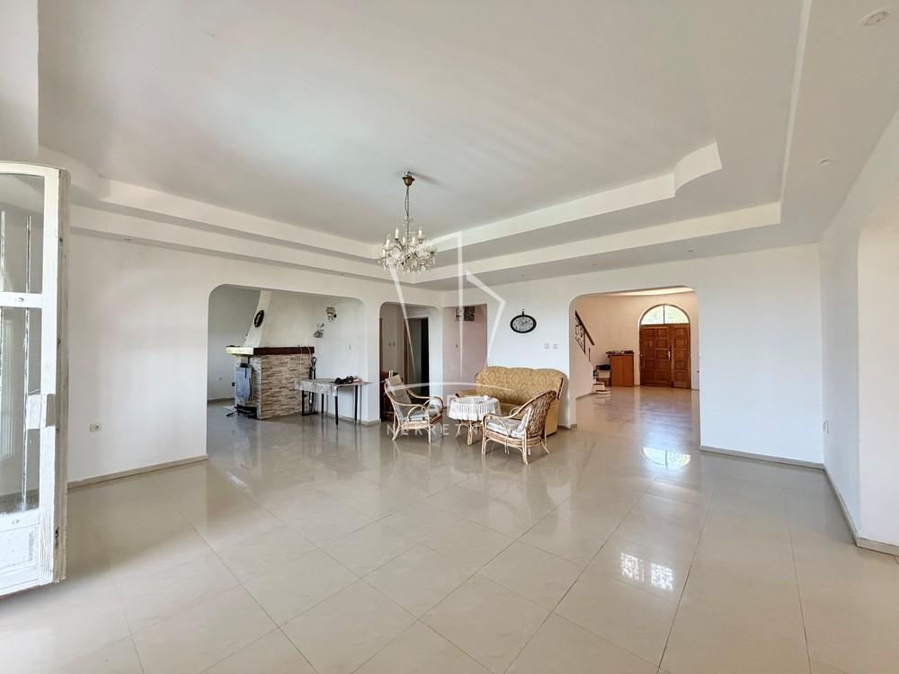 Slika 1 - Put za Markoviće,  Kuća na prodaju, 610m2, 1.096.000€