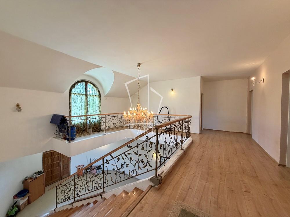 Slika 7 - Put za Markoviće,  Kuća na prodaju, 610m2, 1.096.000€