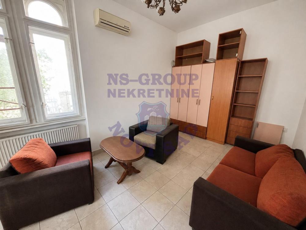 Glavna slika -Jednoiposoban stan na prodaju, 35m2, 123.600€