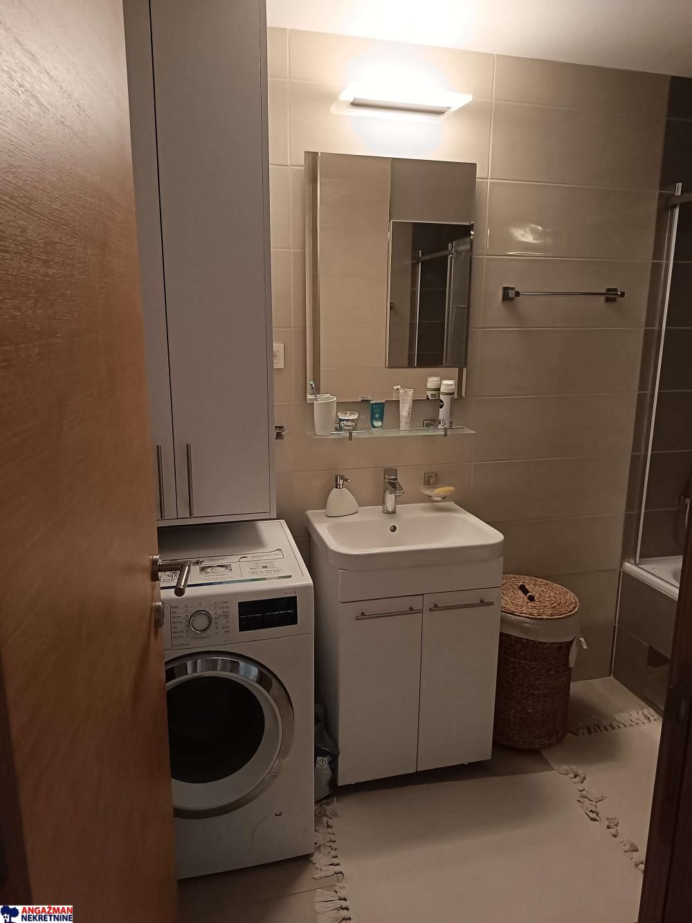 Slika 2 - Šumadijska, Trosoban stan na prodaju, 68m2, 280€
