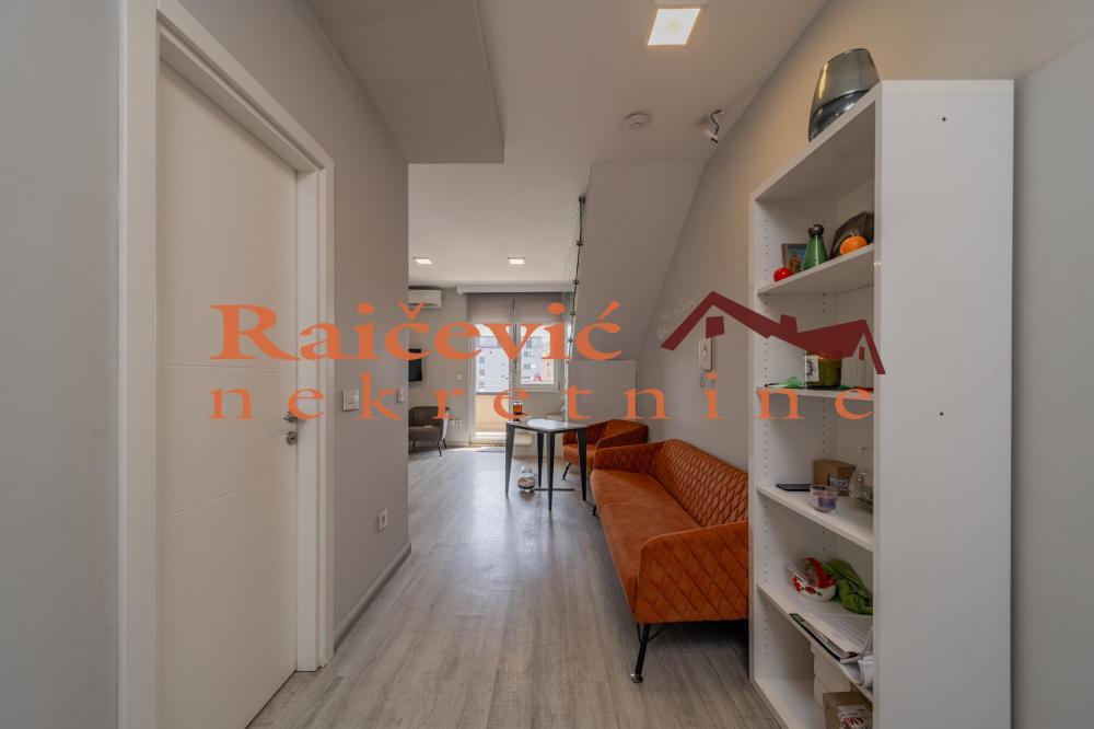 Slika 1 - Pecska, Petosoban stan na prodaju, 118m2, 349.000€