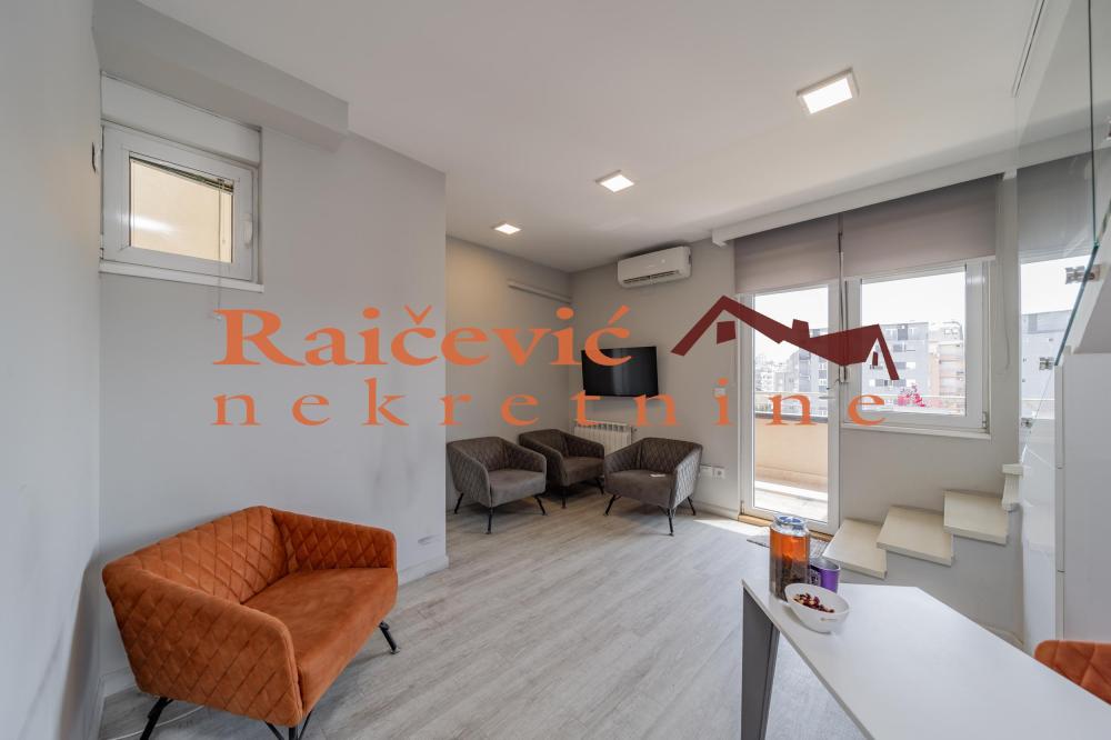 Slika 2 - Pecska, Petosoban stan na prodaju, 118m2, 349.000€