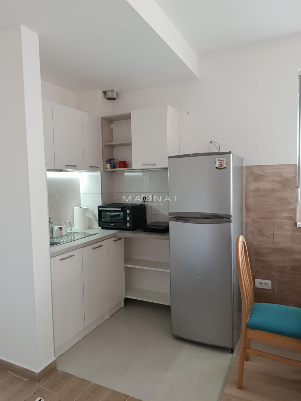 Slika 1 - Ugrinovački put, Jednoiposoban stan za izdavanje, 38m2, 450€