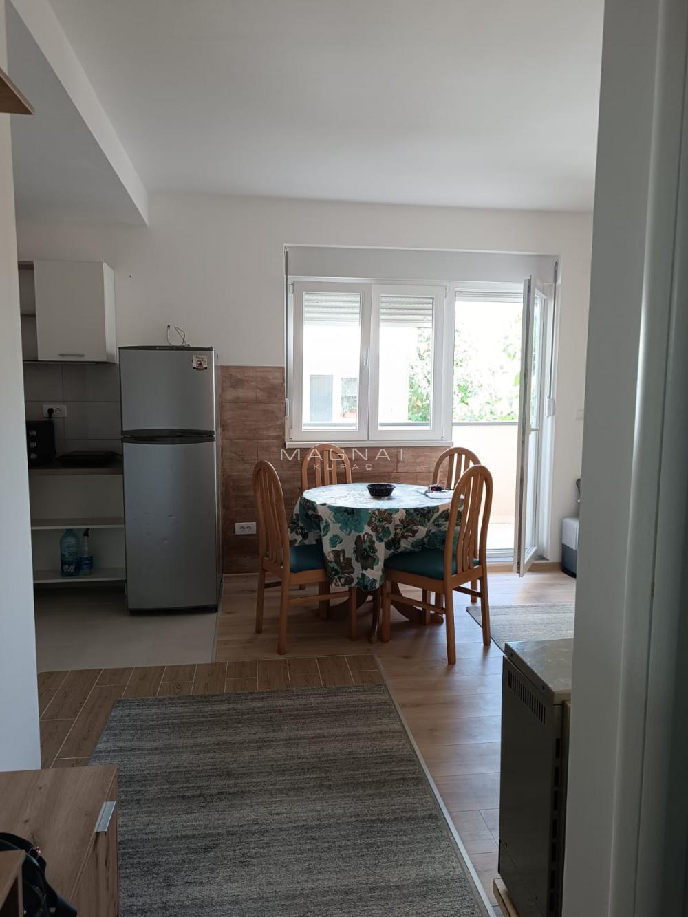 Slika 3 - Ugrinovački put, Jednoiposoban stan za izdavanje, 38m2, 450€