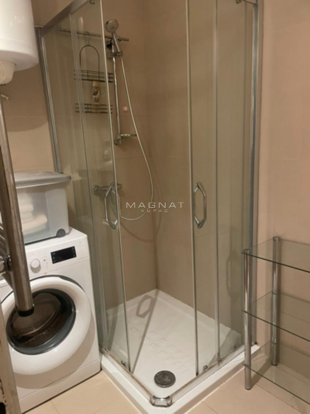 Slika 4 - Cara Lazara, Trosoban stan na prodaju, 68m2, 570.000€