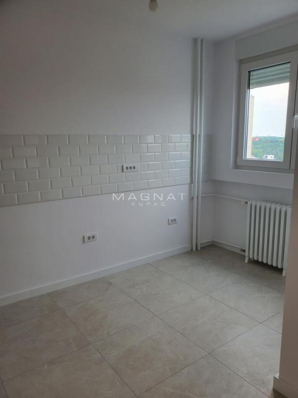 Slika 2 - Bulevar Arsenija Čarnojevića, Četvorosoban stan na prodaju, 95m2, 310.000€