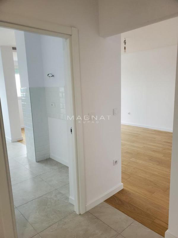 Slika 1 - Bulevar Arsenija Čarnojevića, Četvorosoban stan na prodaju, 95m2, 310.000€