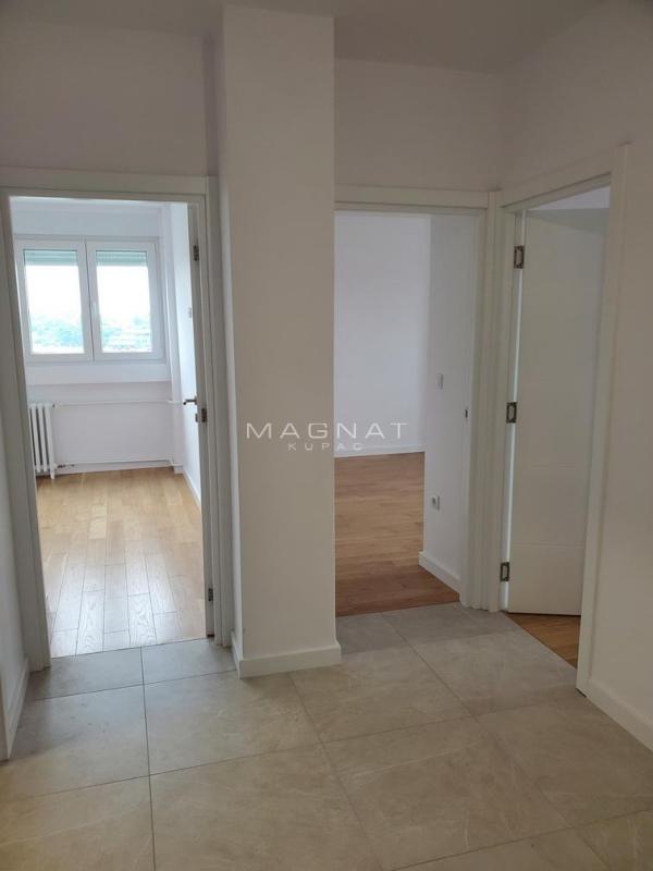 Slika 5 - Bulevar Arsenija Čarnojevića, Četvorosoban stan na prodaju, 95m2, 310.000€