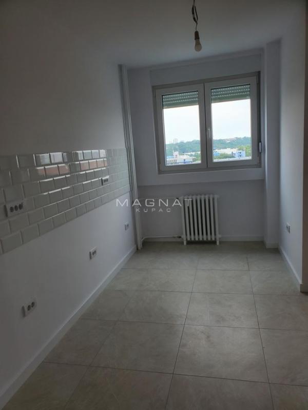 Slika 9 - Bulevar Arsenija Čarnojevića, Četvorosoban stan na prodaju, 95m2, 310.000€