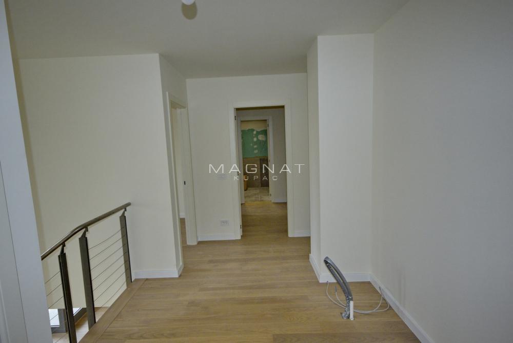 Slika 7 - Admirala Vukovića, Četvorosoban stan na prodaju, 133m2, 505.400€