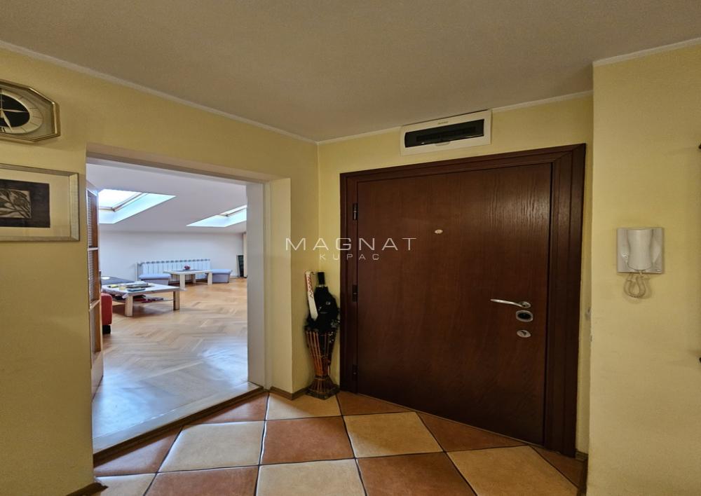 Slika 5 - Maršala Birjuzova, Trosoban stan na prodaju, 81m2, 265.000€