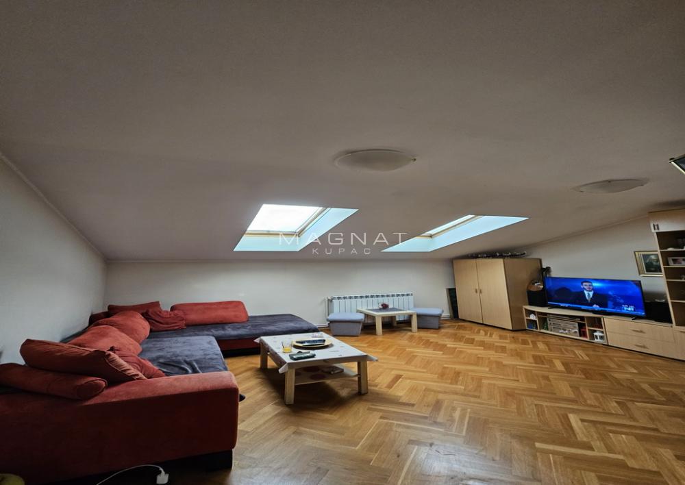 Slika 2 - Maršala Birjuzova, Trosoban stan na prodaju, 81m2, 265.000€
