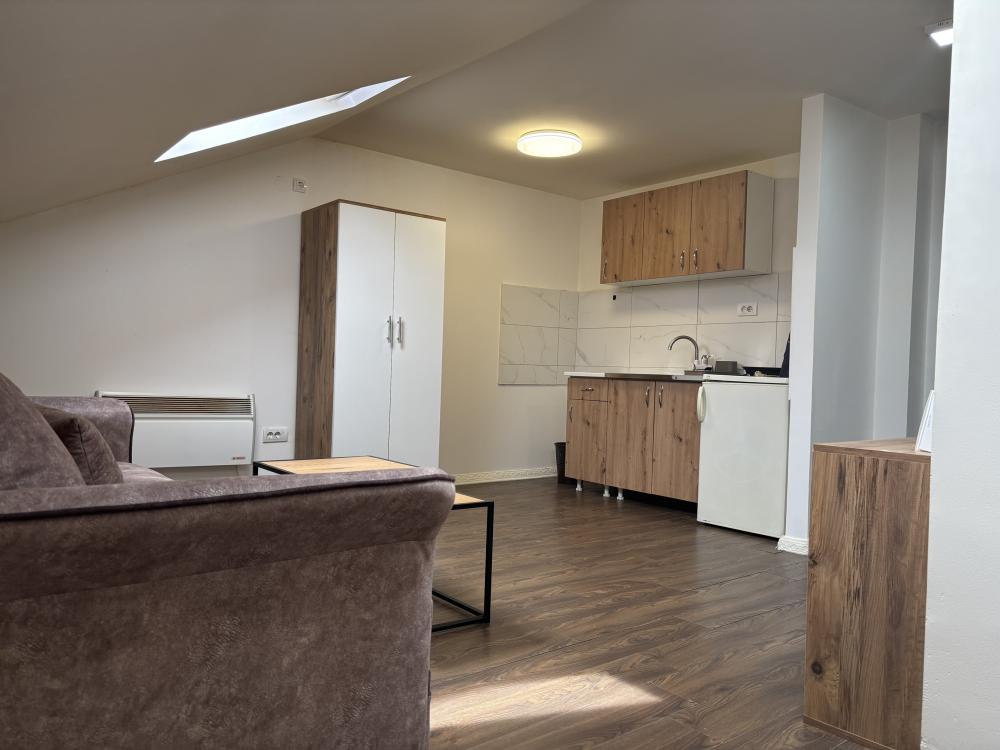 Slika 1 - Ljube Tadića, Stan za izdavanje, 27m2, 270€