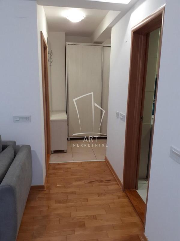 Slika 3 - Tikveška, Jednoiposoban stan za izdavanje, 43m2, 700€