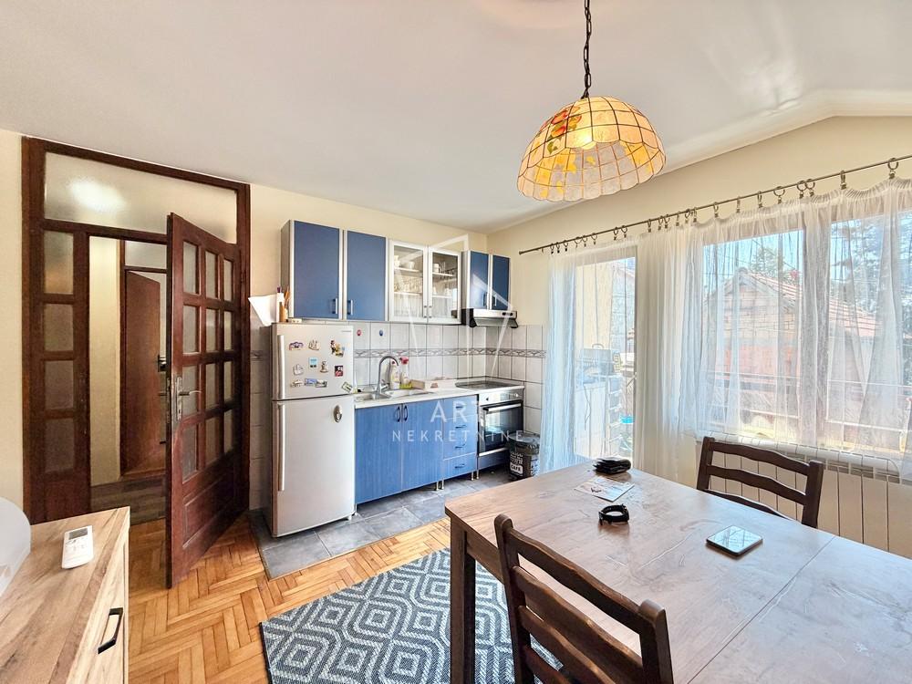Slika 11 - Janka Jankovića,  Kuća na prodaju, 174m2, 260.000€