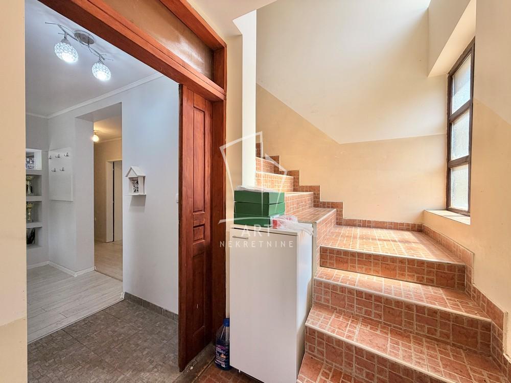 Slika 7 - Janka Jankovića,  Kuća na prodaju, 174m2, 260.000€