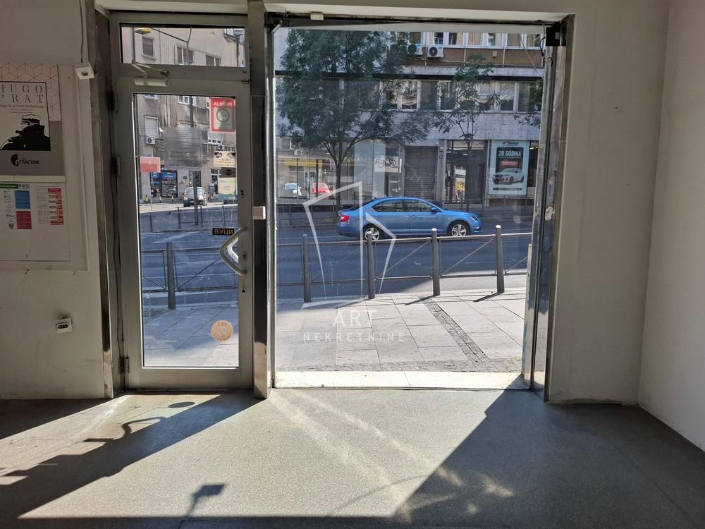 Glavna slika -Bulevar Despota Stefana,  Lokal za izdavanje, 40m2, 600€