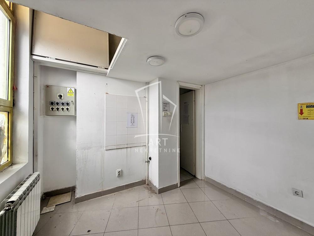 Slika 9 - Bulevar Kralja Aleksandra,  Lokal na prodaju, 135m2, 270.000€