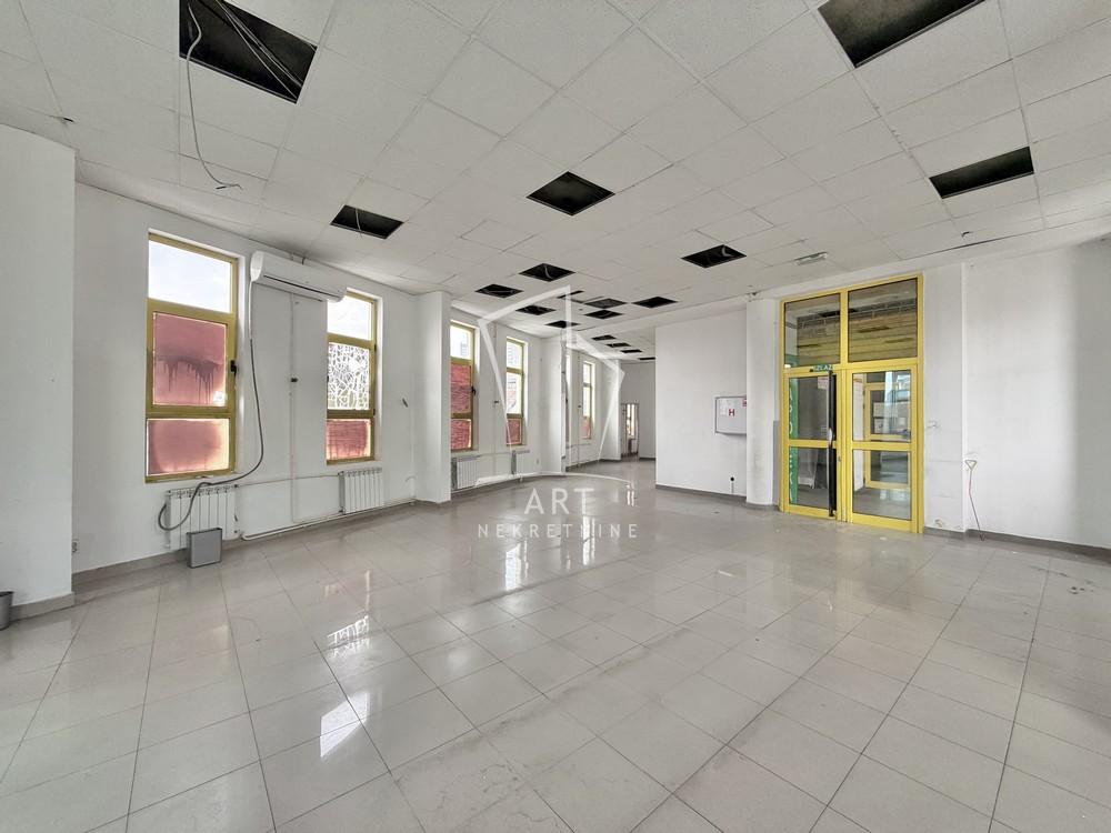 Slika 3 - Bulevar Kralja Aleksandra,  Lokal na prodaju, 135m2, 270.000€
