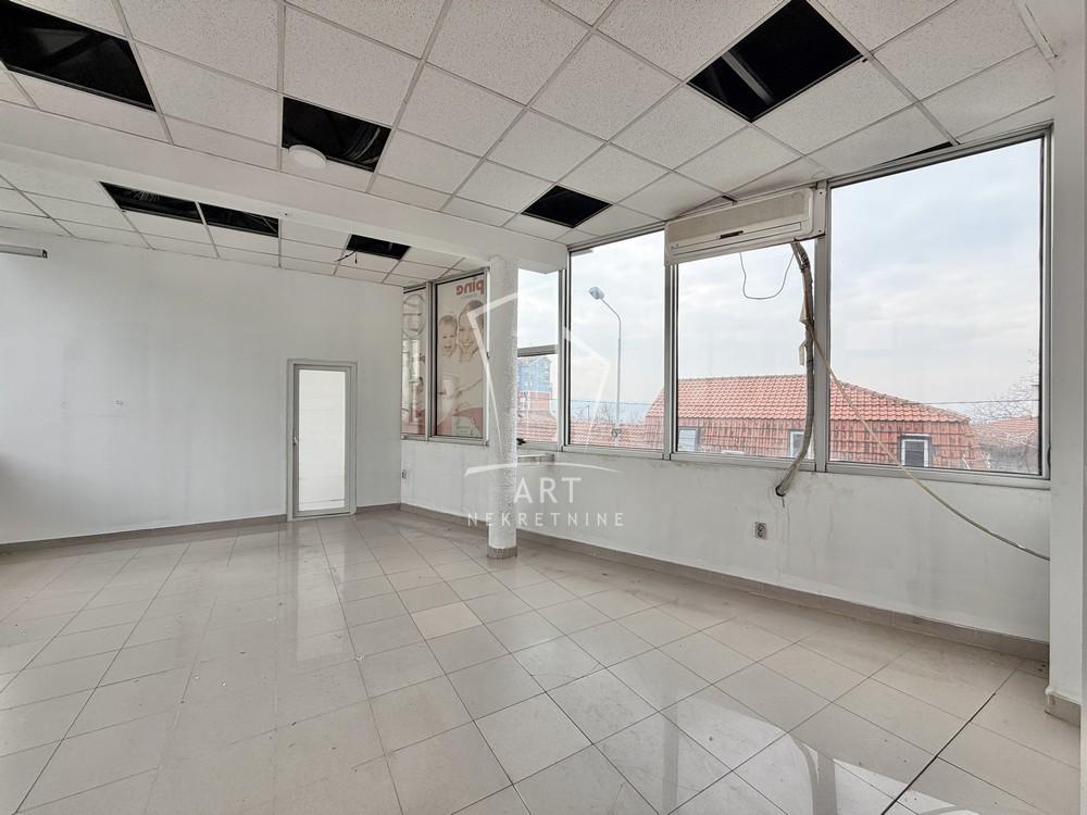 Slika 4 - Bulevar Kralja Aleksandra,  Lokal na prodaju, 135m2, 270.000€