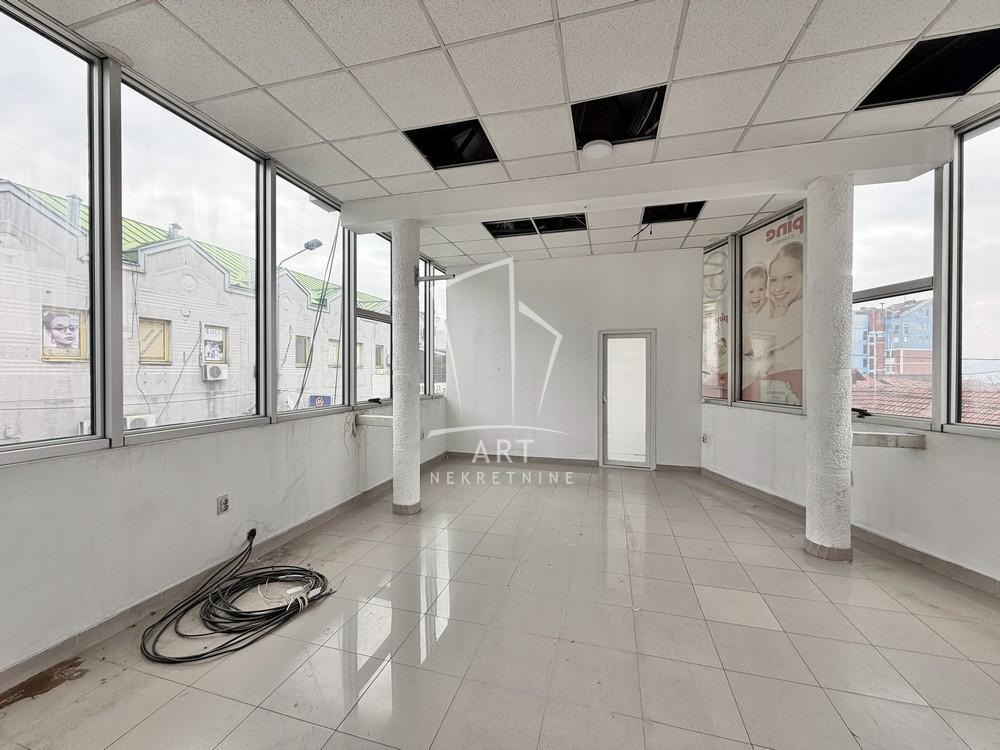 Slika 5 - Bulevar Kralja Aleksandra,  Lokal na prodaju, 135m2, 270.000€