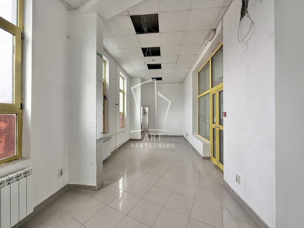Slika 8 - Bulevar Kralja Aleksandra,  Lokal na prodaju, 135m2, 270.000€