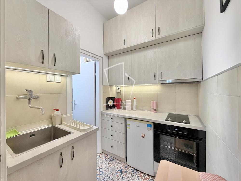 Slika 10 - Luke Vojvodića, Jednosoban stan za izdavanje, 20m2, 350€
