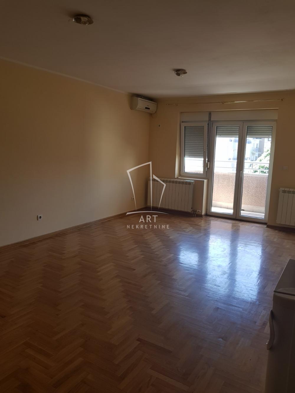 Slika 1 - Branka Krsmanovića, Dvosoban stan za izdavanje, 53m2, 600€