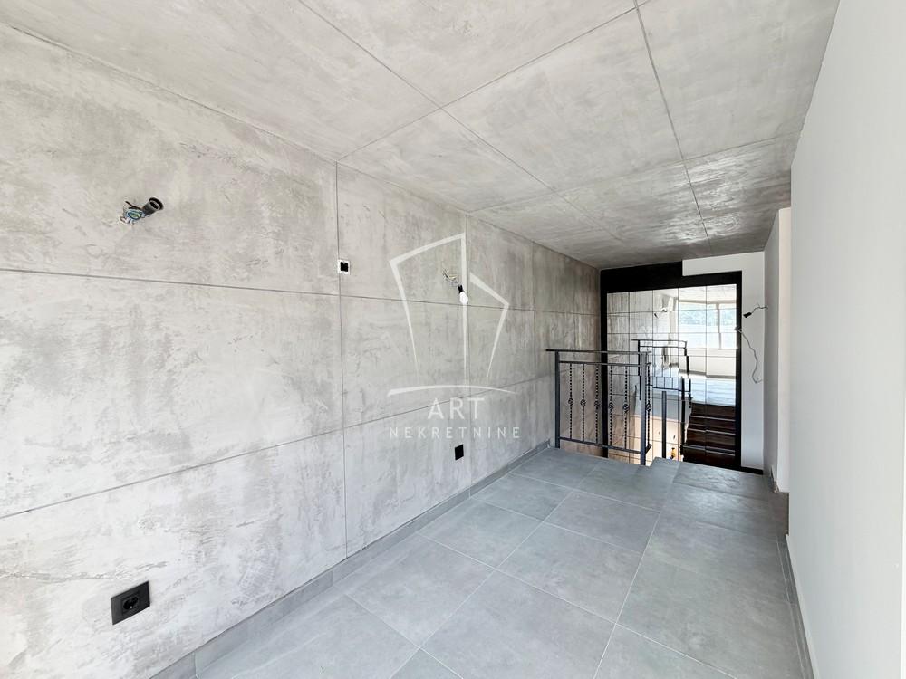 Slika 1 - Vitanovačka,  Lokal na prodaju, 34m2, 160.590€
