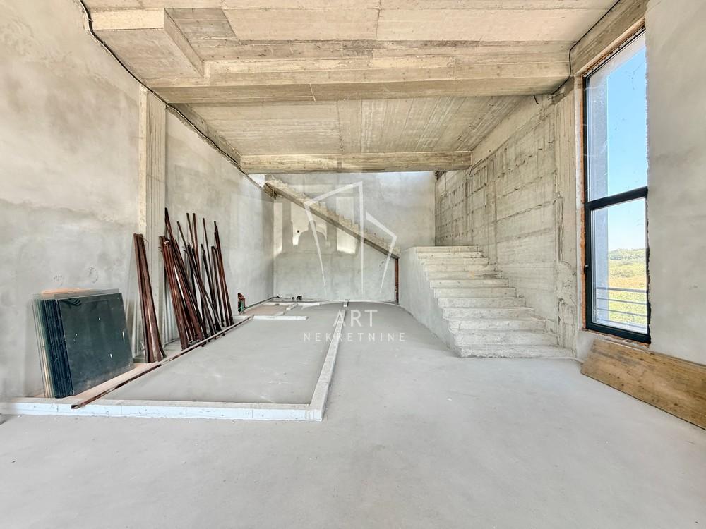 Slika 9 - Smederevski put,  Lokal za izdavanje, 940m2, 7.800€