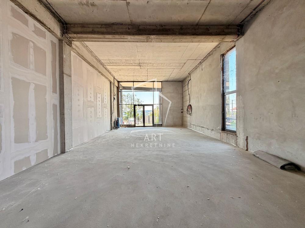 Slika 4 - Smederevski put,  Lokal za izdavanje, 150m2, 1.800€