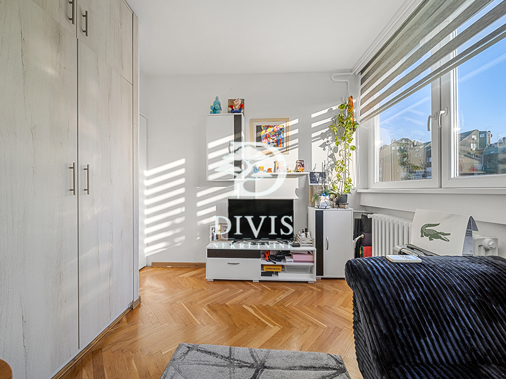 Slika 11 - Radovana Simića Cige, Trosoban stan na prodaju, 68m2, 215.000€