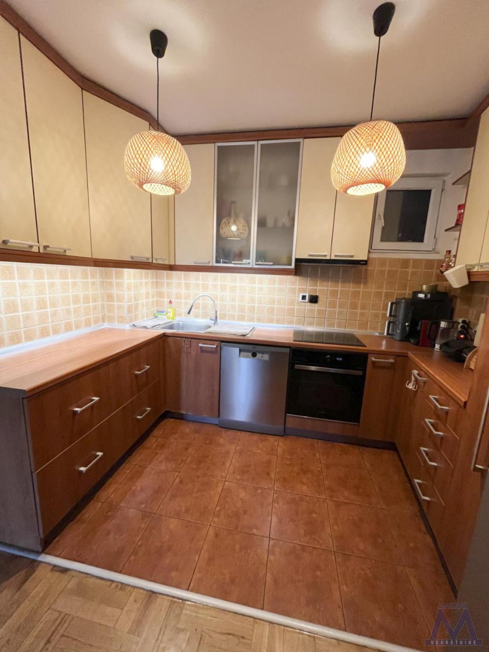 Slika 1 - Troiposoban stan na prodaju, 86m2, 221.450€