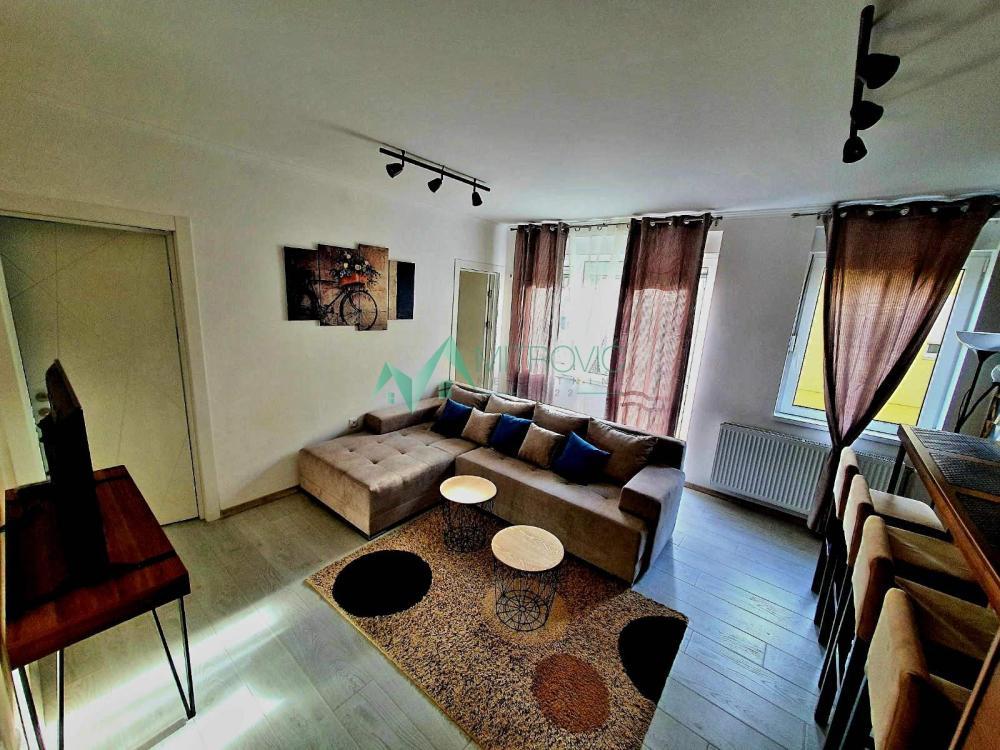 Glavna slika -Dvoiposoban stan za izdavanje, 57m2, 600€