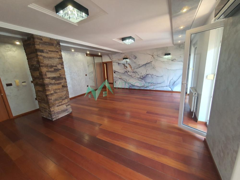 Slika 2 - Četvorosoban stan na prodaju, 126m2, 363.380€