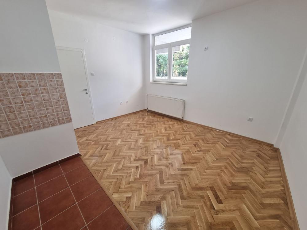 Slika 2 - Jednoiposoban stan na prodaju, 29m2, 110.000€
