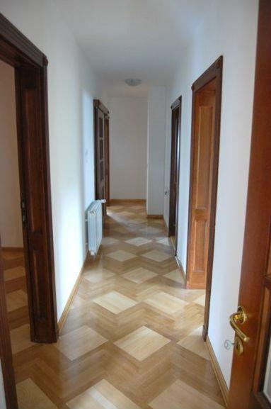 Slika 4 - Jevrema Grujića, Petosoban stan za izdavanje, 300m2, 2.500€