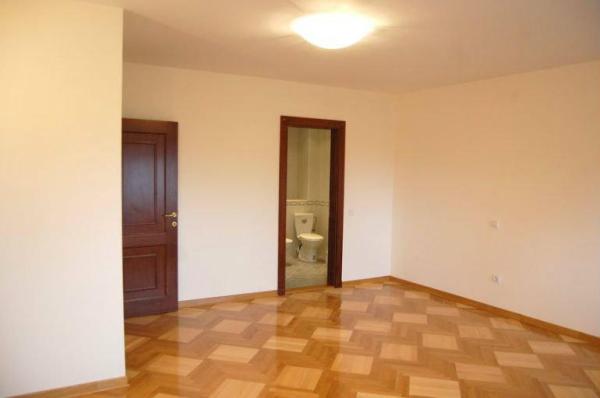 Slika 3 - Jevrema Grujića, Petosoban stan za izdavanje, 300m2, 2.500€