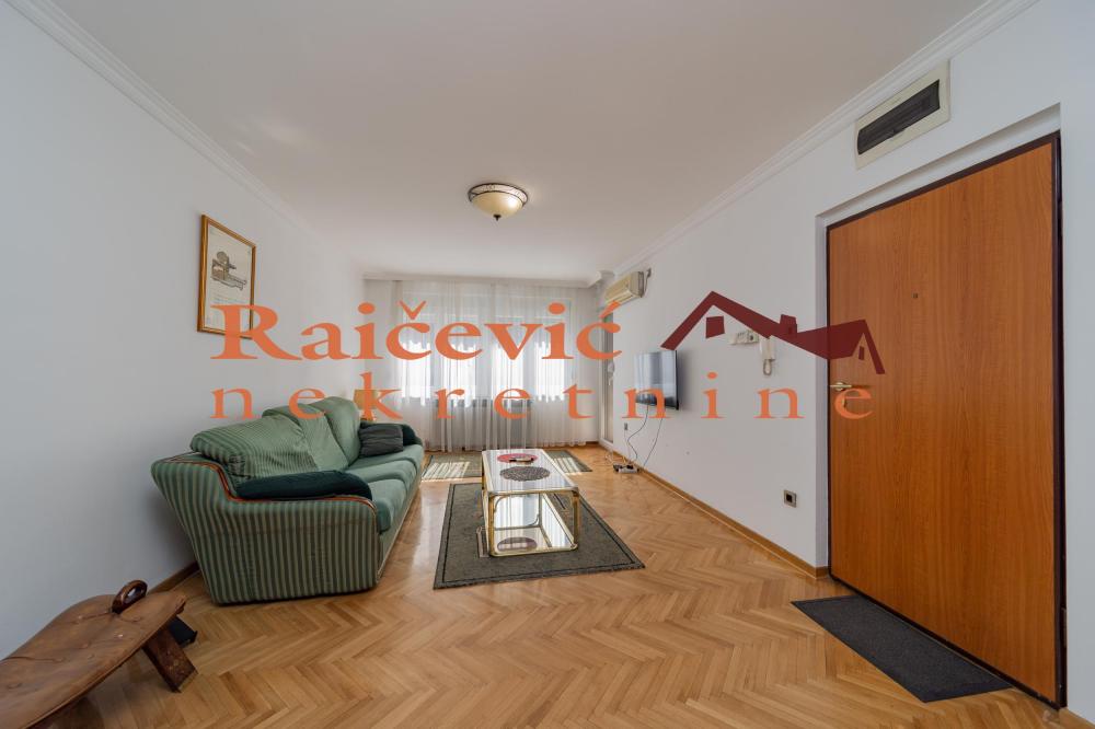 Slika 2 - Admirala Vukovica, Dvosoban stan za izdavanje, 60m2, 600€