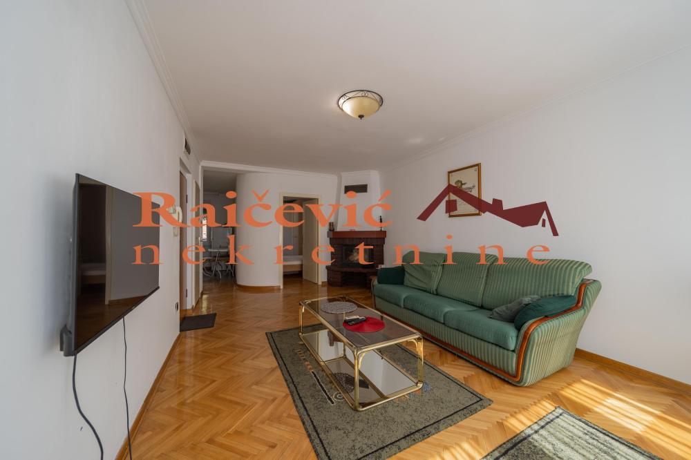 Slika 3 - Admirala Vukovica, Dvosoban stan za izdavanje, 60m2, 600€