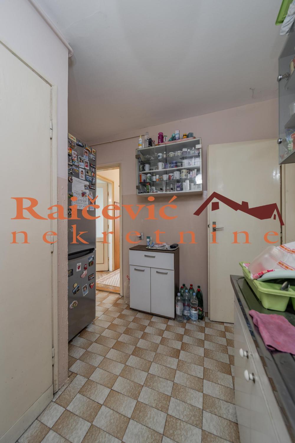 Slika 6 - Bulevar Zorana Djindjica, Trosoban stan na prodaju, 67m2, 229.000€