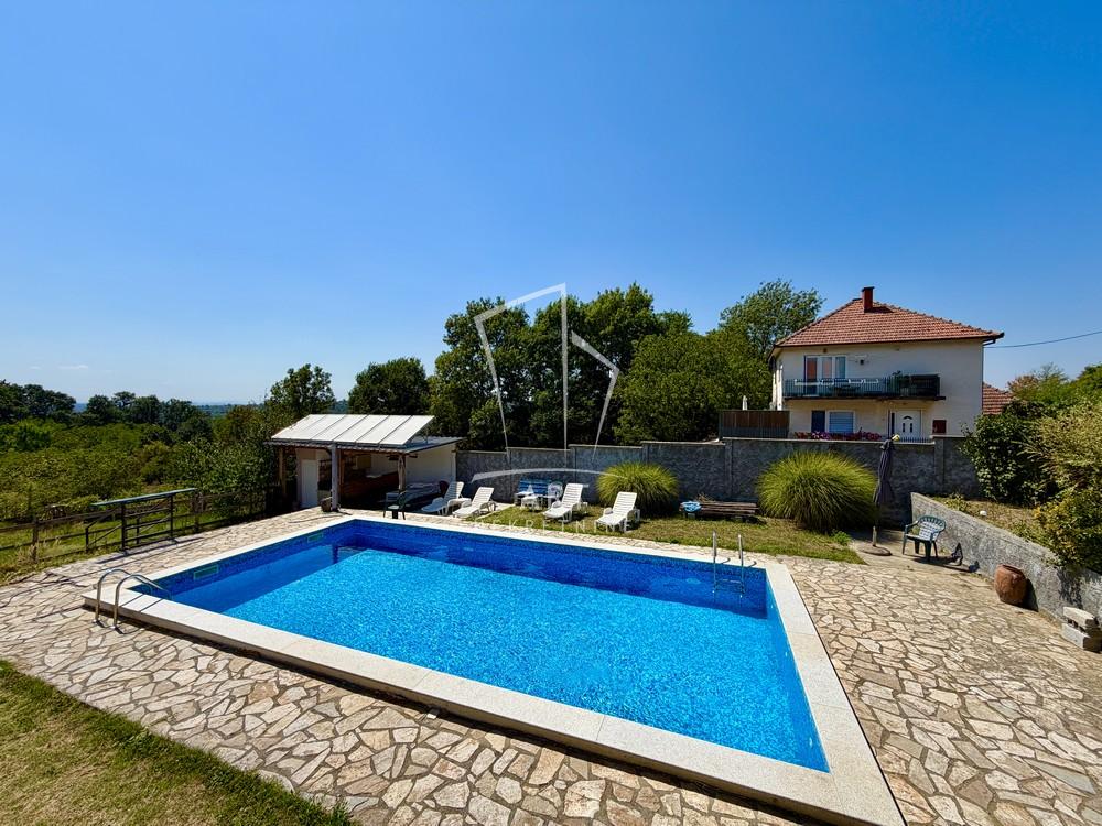 Slika 1 - Obršinska,  Kuća na prodaju, 210m2, 450.000€