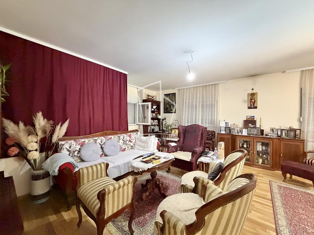 Slika 2 - Obršinska,  Kuća na prodaju, 210m2, 450.000€
