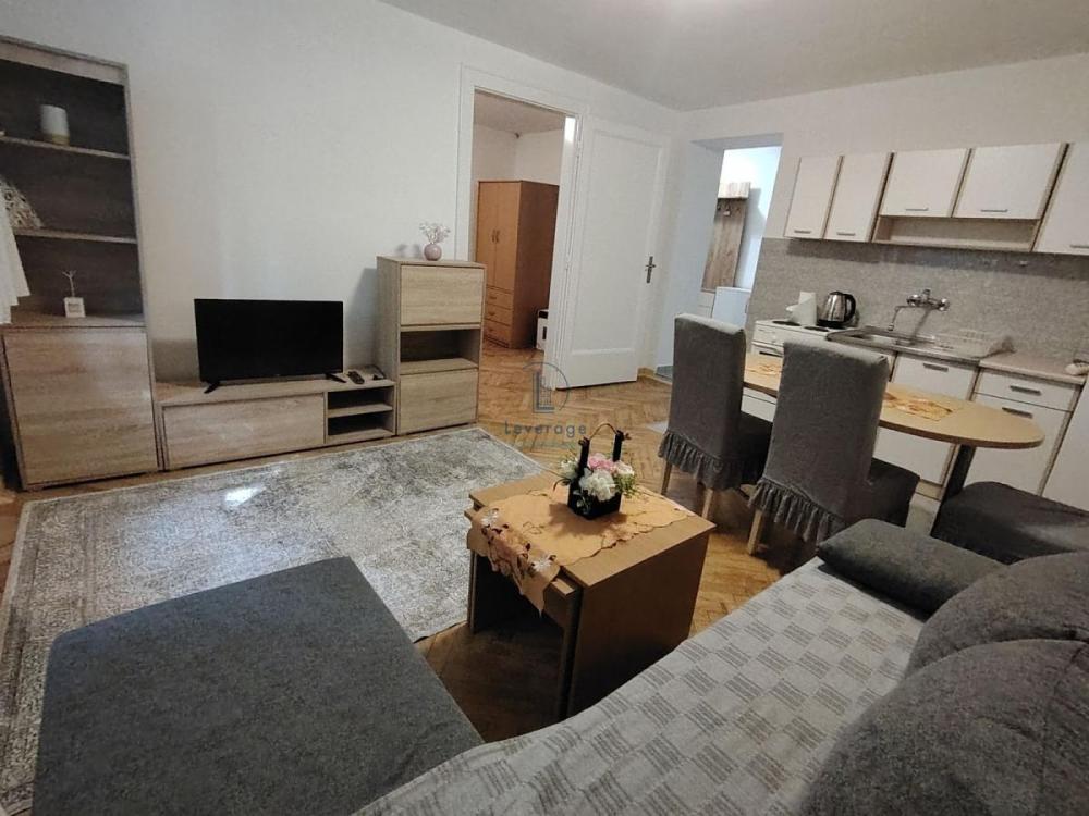 Slika 1 - Karađorđev trg, Dvosoban stan za izdavanje, 38m2, 430€