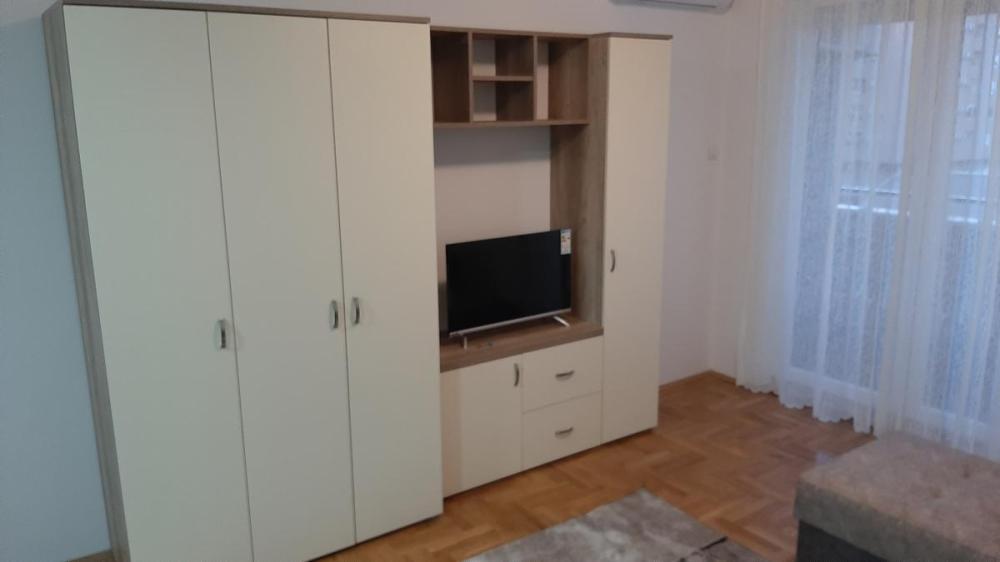 Slika 2 - Jednosoban stan za izdavanje, 28m2, 350€