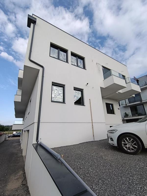 Slika 11 - Četvoroiposoban stan na prodaju, 140m2, 360.000€