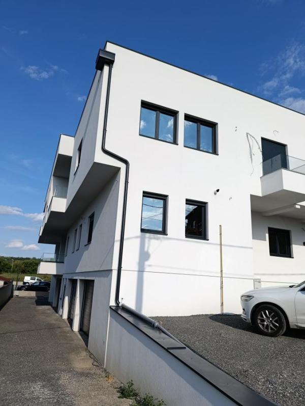 Slika 9 - Četvoroiposoban stan na prodaju, 140m2, 360.000€